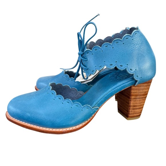 ELF Bali Leather Dancing Queen Scalloped Block Heels Size 8 Teal  Handmade NEW - Picture 5 of 8